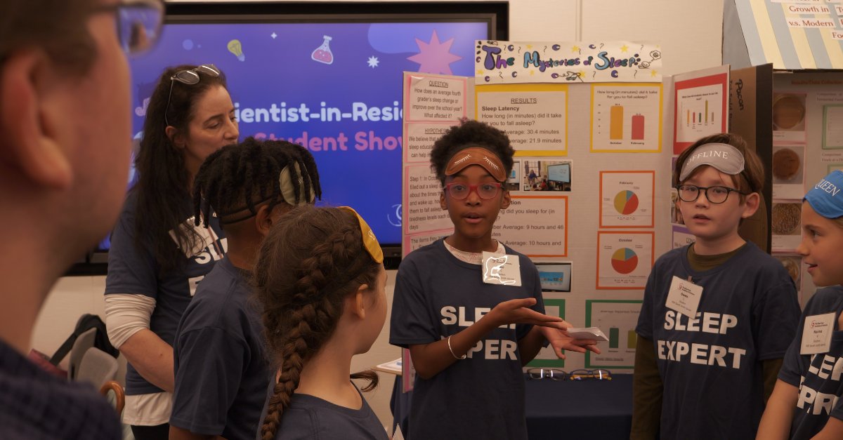 NYASciences's tweet image. Over 240 NYC students joined us for the 2025 Scientist-in-Residence Student Showcase, presenting their yearlong #STEM projects! From sleep studies to robotics, their passion amazed us💡🤖
Huge thanks to all who made this event possible! Read more: nyas.org/ideas-insights…
