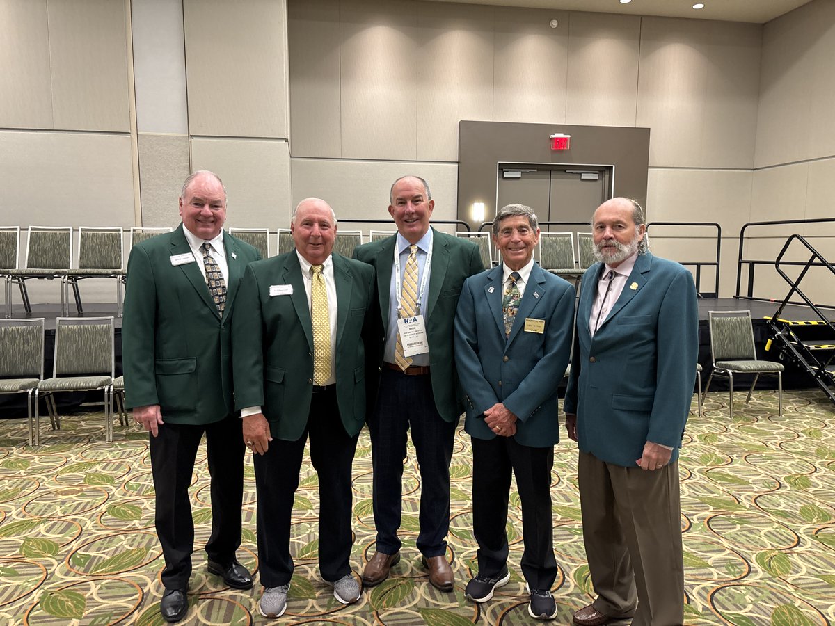 PBATS's tweet image. PBATS members and alumni celebrated Rick Griffin's induction into the @NATA1950 Hall of Fame and enjoyed the company of athletic training pros from across the country at the 2025 NATA Clinical Symposia & AT Expo. #nata2025
Read the full recap here: bit.ly/4kj2Hcf