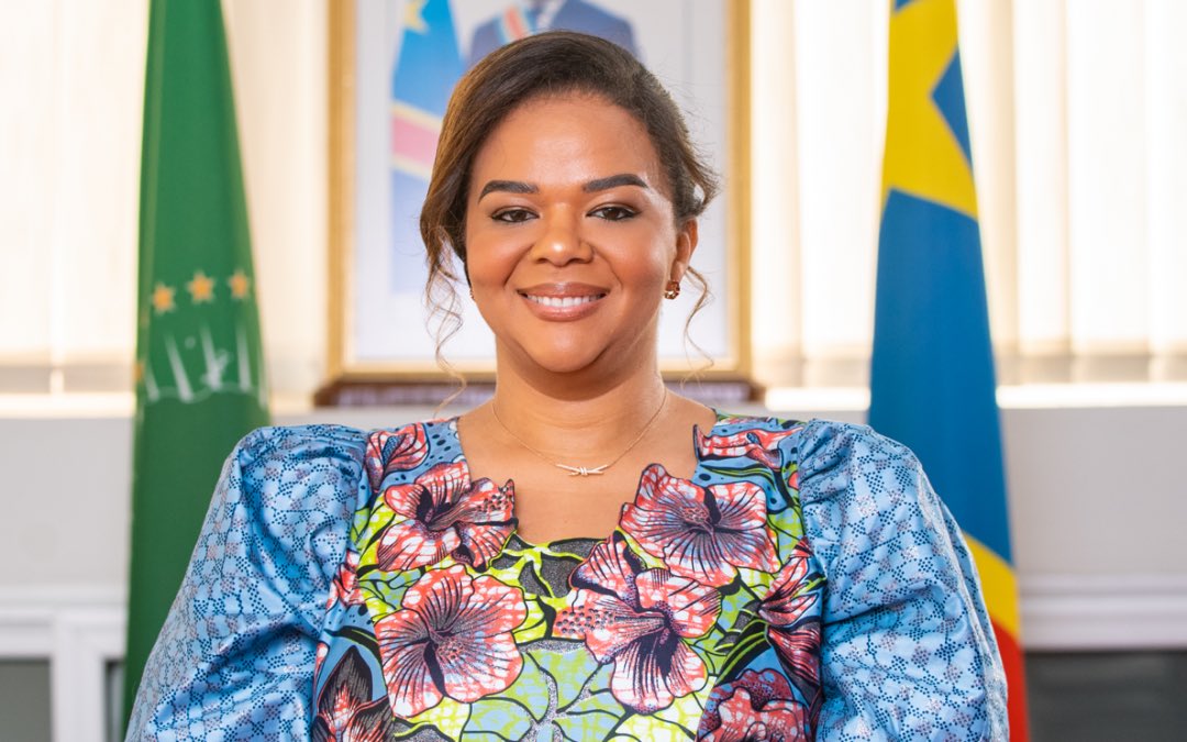 La #RDC et le #Rwanda ont signé, ce vendredi, un accord de paix global à #Washington, mettant officiellement fin à des années d’hostilités dans la région des Grands Lacs. La cérémonie s’est tenue en présence du secrétaire d’État américain, Marco Rubio.
  
La ministre congolaise