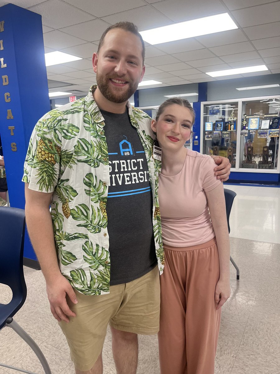 Mr. Skym (@wesskym) on Twitter photo Had a great time seeing my #SouthTheatre alum in <a href="/District214/">District 214</a>βs summer musical Legally Blonde last night. Definitely get tickets to see it if you have not yet! Had a great time seeing my #SouthTheatre alum in <a href="/District214/">District 214</a>βs summer musical Legally Blonde last night. Definitely get tickets to see it if you have not yet!