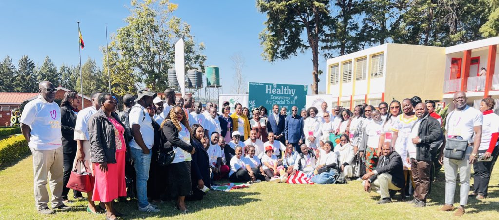 From schoolyards to city corners, yesterday  seeds of change were planted across Zimbabwe.
A heartfelt mission where every country joined hands that symbolize strength, resilience, and a greener Africa.
Gratitude to our amazing hosts <a href="/GDDZimbabwe/">Good Deeds Day</a>

#DoingGood #GoodDeedsDay