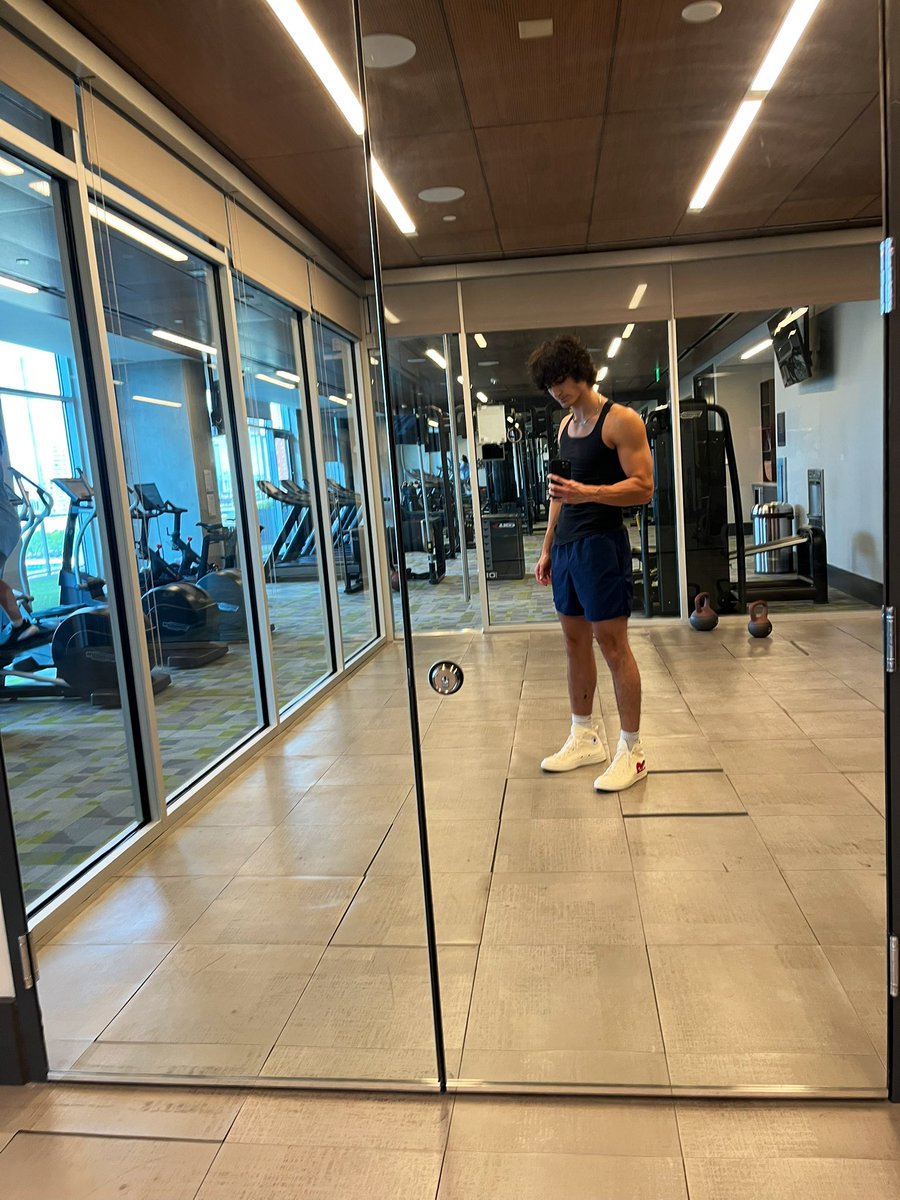 MasterSlaterX's tweet photo. Who wants a gym workout live? 

#god #alpha #gymboy #muscles #domme #onlyfans #feetfetısh #armpit #bareback #str8men #findom #finsub #worship #tribute #paypig #slave https://t.co/WmJuLDKmtZ
