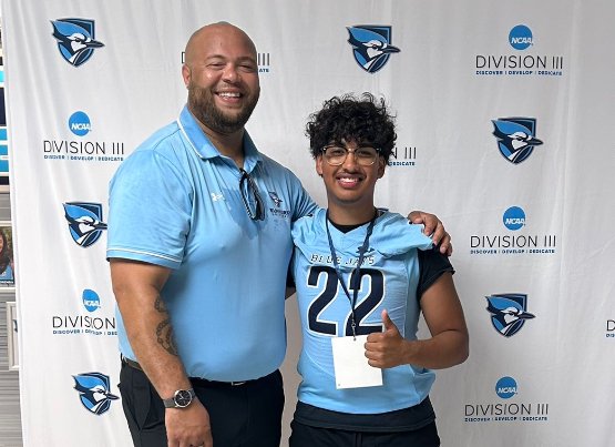Timothy “EDGYTIM” OHalloran (@edgytim) on Twitter photo Brand New: Meet <a href="/PCHSWildcatsFB/">Plainfield Wildcats Football</a> Plainfield Central 2026 LB <a href="/edgaretrujillo/">Edgar E Trujillo</a> Edgar Trujillo who is our featured prospect of the day
edgytim.rivals.com/news/meet-2026… Brand New: Meet <a href="/PCHSWildcatsFB/">Plainfield Wildcats Football</a> Plainfield Central 2026 LB <a href="/edgaretrujillo/">Edgar E Trujillo</a> Edgar Trujillo who is our featured prospect of the day
edgytim.rivals.com/news/meet-2026…