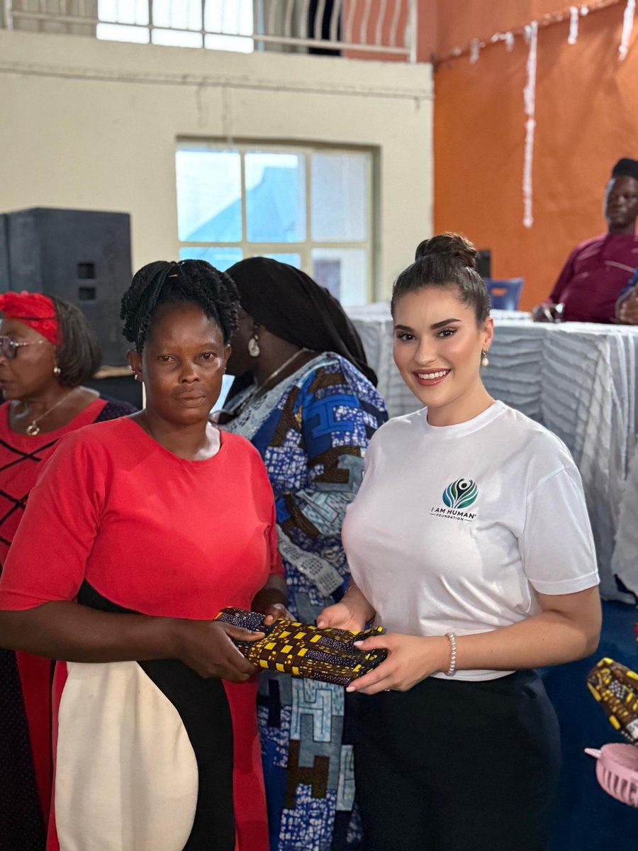 Mr_Ceyram's tweet photo. ,@Shallie_Abbiusi supports 150 women in Edo North (Nigeria) to expand their business with 15mil naira as part of her birthday donation with her foundation I Am Human with the support of the local government of Edo state and the Senate of Nigeria https://t.co/c40G1iXTAA
