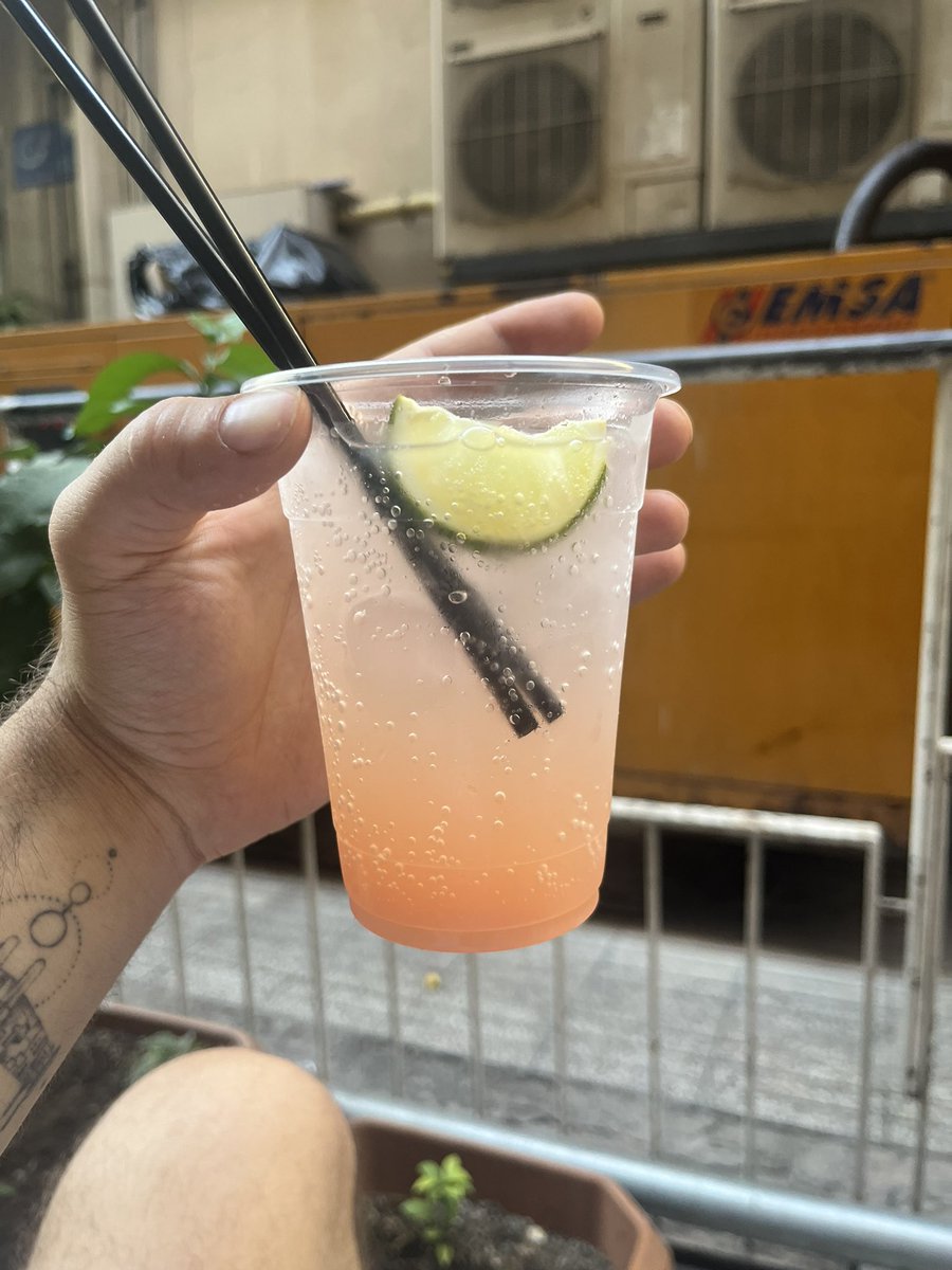 Böyle bir şey yok ama içinde bir şey eksik