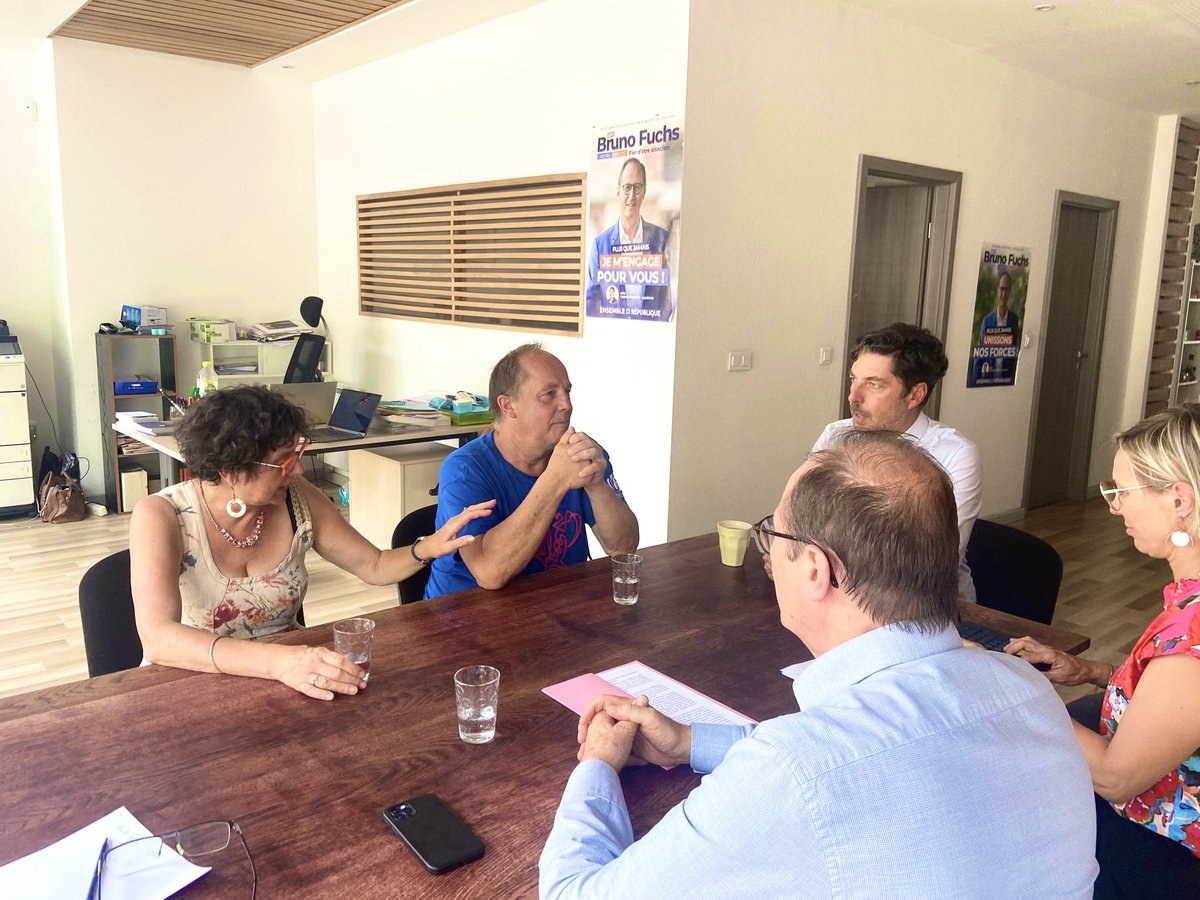bruno_fuchs's tweet image. J’ai rencontré les parents de Cécile #Kohler détenue illégalement en #Iran avec Jacques Paris depuis +de 3 ans. Ils vivent dans l’angoisse. Depuis la frappe sur Evin, plus aucune nouvelle. Ils demandent une preuve de vie et la libération immédiate de leur fille. Tout mon soutien