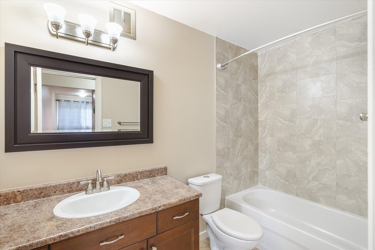 ThatYEGRealtor's tweet photo. JUST LISTED 🏡

Ground-floor bachelor suite in Elmwood Park!

✔️ Just under 500 sq ft
✔️ Recent updates (kitchen, bath, flooring, windows)
✔️ Low condo fees
✔️ Easy access to transit &amp; amenities
💰 $57,500
Perfect for first-time buyers or investors.

#yegre #EdmontonRealEstate https://t.co/5BsbIOOuW9