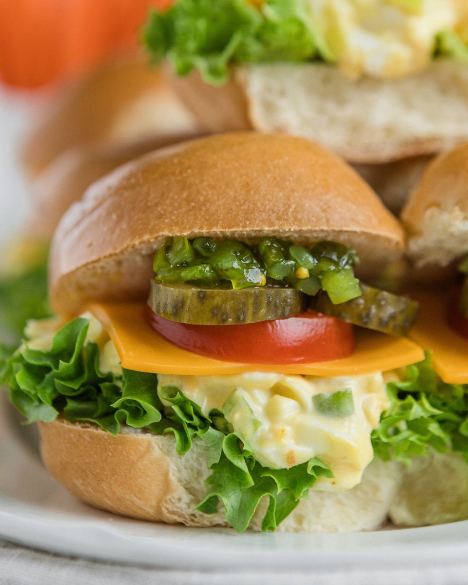 Easy, breezy, egg salad sliders! 🥚

Perfect for gatherings, picnics, or a solo snack—prep the filling ahead and serve in minutes.

Check out the recipe ON Eggs.ca 👇