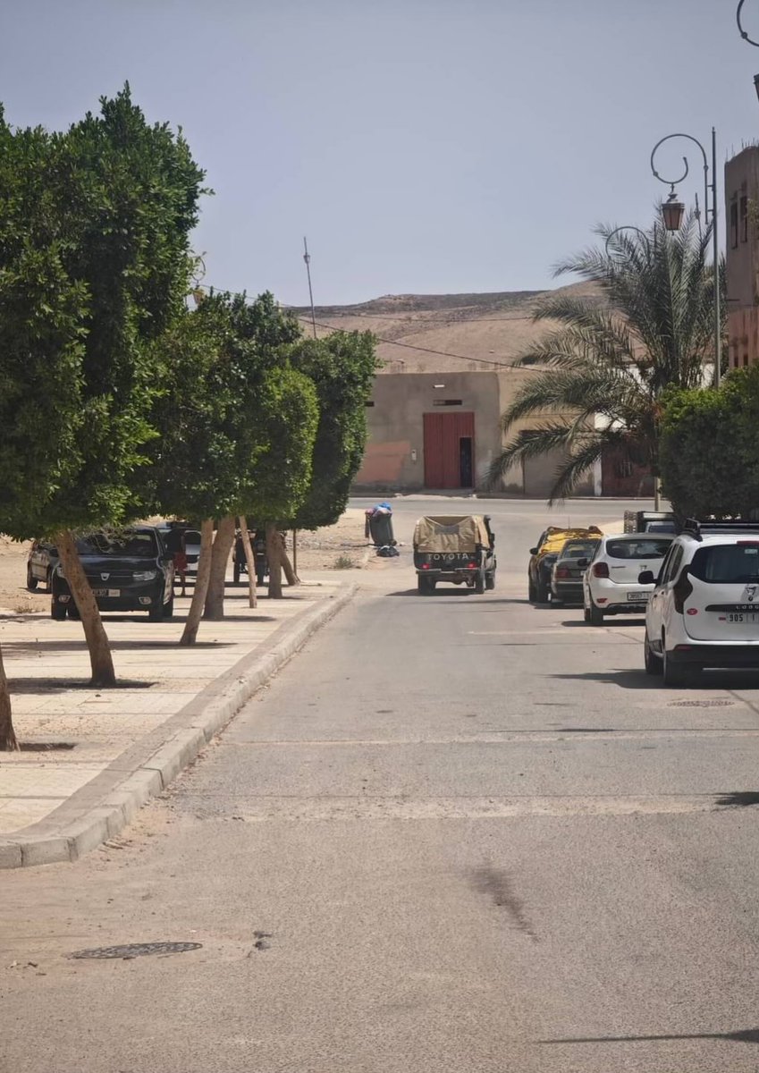 🇲🇦🇩🇿#URGENT| En provenance des camps de Tindouf 🇩🇿, le Polisario tire un missile sur une école à Smara 🇲🇦. Un autre missile aurait frappé près du site de l’ONU 🇺🇳. 

Une délégation sécuritaire marocaine est sur place pour constater les dégâts, aucun mort ne serait à déplorer.