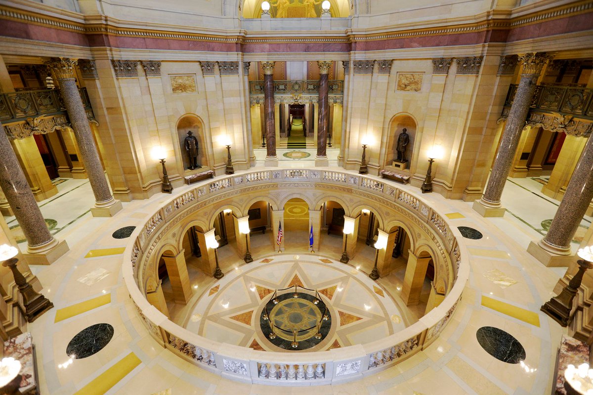 mnhouseDFL's tweet image. Melissa, Mark, and their Golden Retriever Gilbert will lie in state today from 12-5pm. The Capitol will be open for members of the public to pay their respects. Live video is available courtesy of @MNHouseInfo: youtube.com/@MNHouseInfo