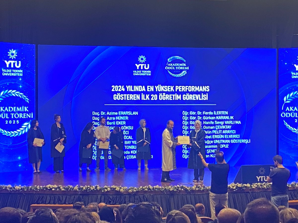 Betül Tonbuloğlu tweet media