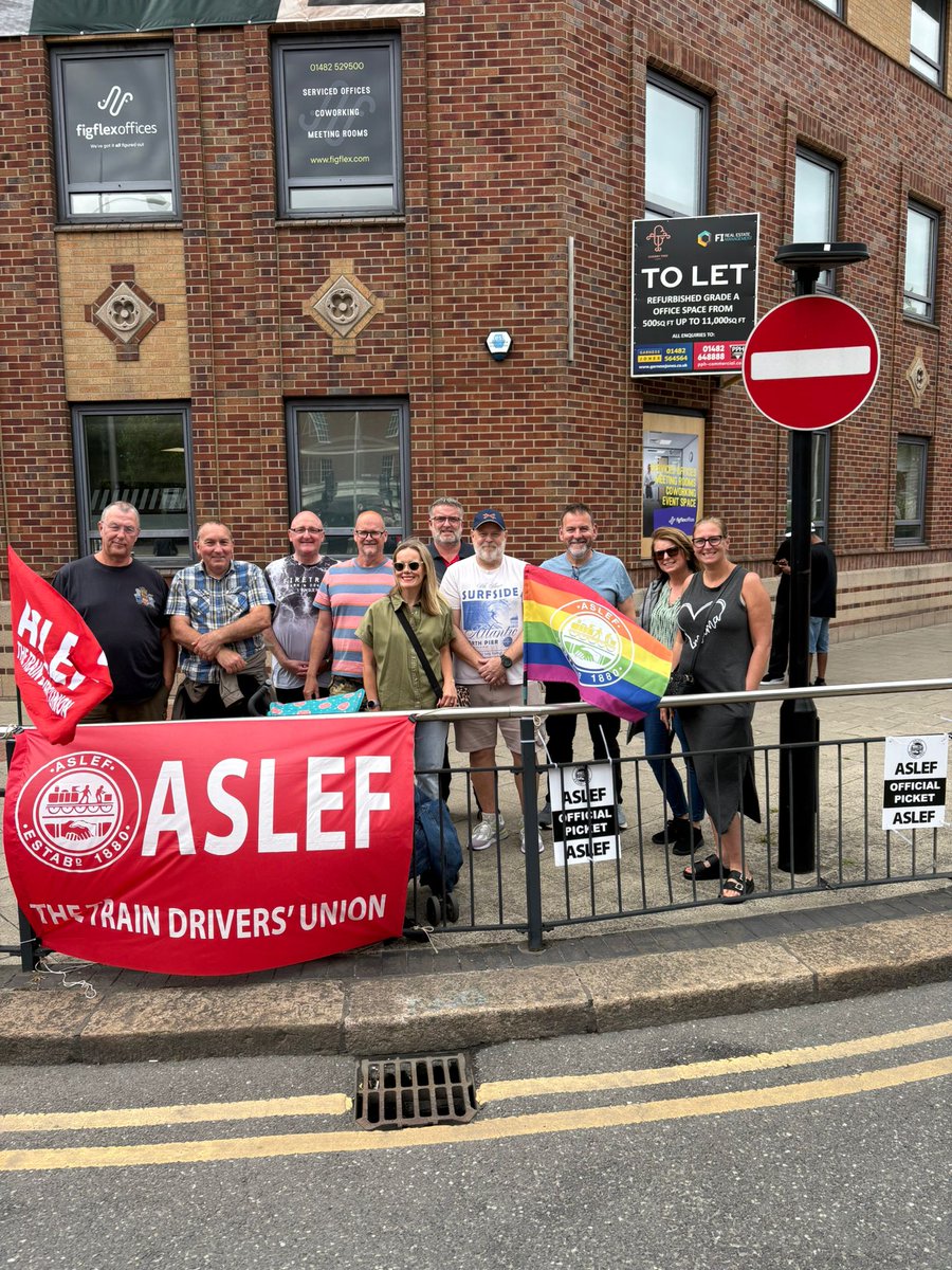 Proud of our <a href="/ASLEFunion/">ASLEF</a> members at Hull Trains , supporting a colleague treated appallingly #smokeandmirrors #noevidence