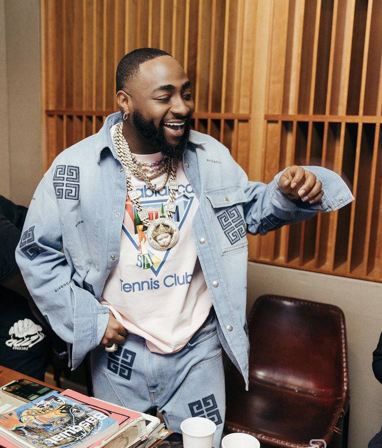 CillaBrown112's tweet photo. Some people play music based on mood.

Personally, If it’s @davido I don’t care what mood I’m in, I’m playing it on repeat. 🥺

Not even kidding.

I’ve been a lowkey die-hard Davido fan for the longest time.

#Wike face B Carter Efe Davido Speed Darlington Burnaboy

👇🏽 https://t.co/nYukfTH0kV