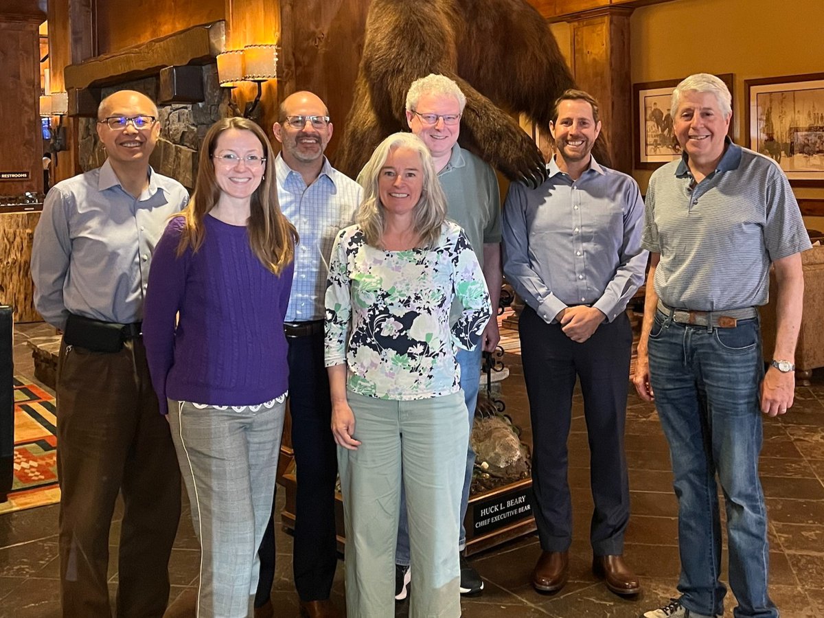TheABPath's tweet image. Thank you to the Hematopathology Test Development and Advisory Committee for their hard work during their annual meeting this week. We were honored to recognize Drs. Dan Arber and Russell Higgins for their dedication and years of outstanding service to ABPath. 👏