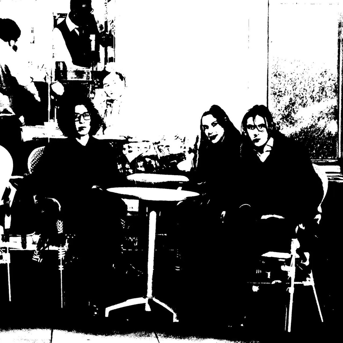 Weirdly resembling covers (Manhattan Love Suicides, bar italia)