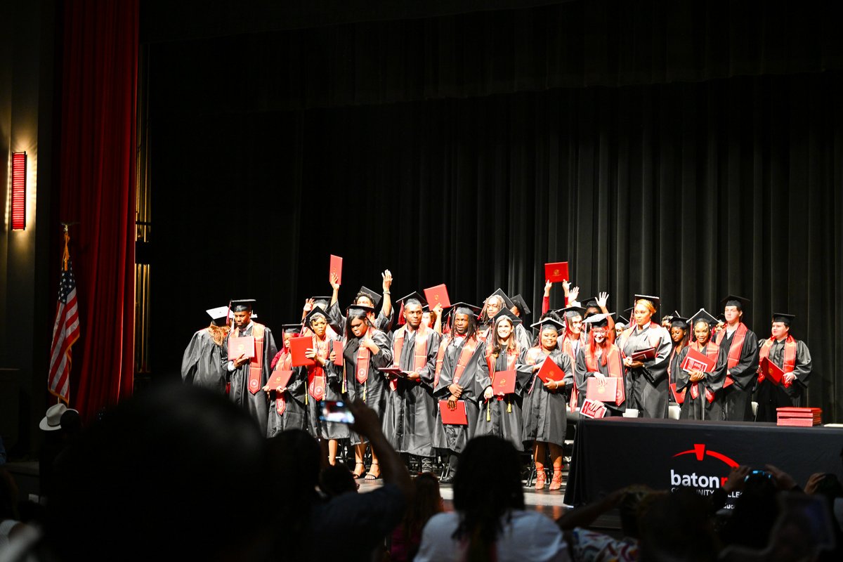 MyBRCC's tweet image. 🎉Congratulations to our recent graduates of the WorkReadyU and JAG programs at #MyBRCC!
Last night, we proudly recognized more than 50 students who completed the High School Equivalency Test (HiSET). Their hard work, dedication, and determination to reach this milestone are…