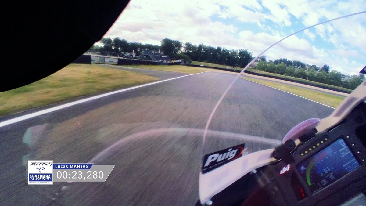Plongez avec Lucas Mahias pour 58 secondes d’apnée, à fond sur le mythique circuit Carole, et explosez le record du tour avec la Yamaha R9 du GMT94 chaussée en pneus Pirelli.

Vidéo embarquée ici : youtu.be/gH2W9wl6RGI?si…