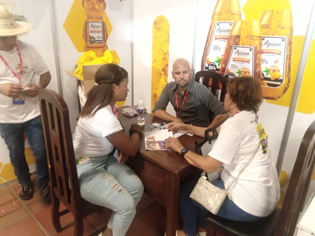¡ExpoCaribe llega a su fin, pero el impulso continúa! 💪 El sector empresarial, motivado por las oportunidades de la publicidad online en pamarillas.cu, firma cartas de intención. 
#PáginasAmarillasDeETECSA
¡Preparándonos para un futuro digital brillante! 🌟