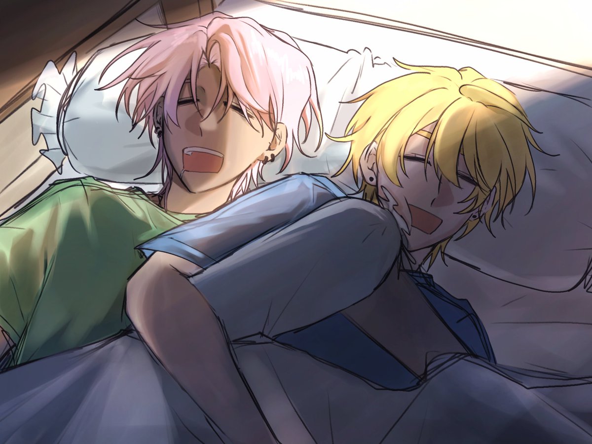 Just these two cuties napping then got woken up after this pic 🙂‍↕️ 
#oc #illustration