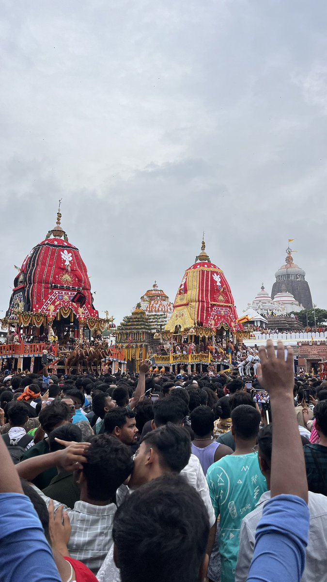 Bihar_1st_'s tweet photo. आज पूरी स्थित प्रभु श्री जगन्नाथ स्वामी की रथ यात्रा मे शामिल होने का सौभाग्य प्राप्त हुआ 🙏🏻 https://t.co/XVy2sQPPhp