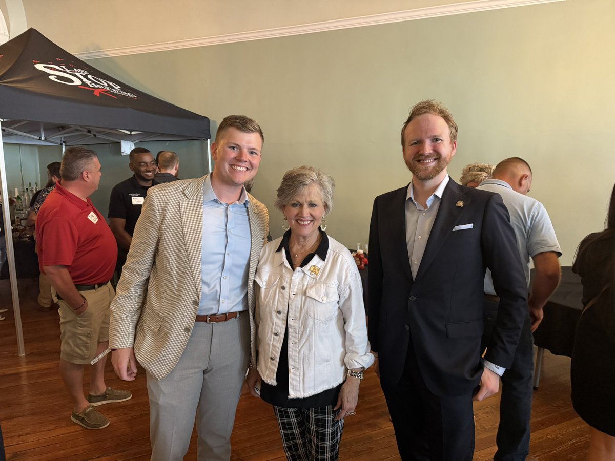 In beautiful Shelbyville last night with two great conservative legislators Rep. Decker and Rep. <a href="/realTJRoberts/">TJ Roberts</a>. Lots of young Republicans in the room fired up for common sense conservative policy!