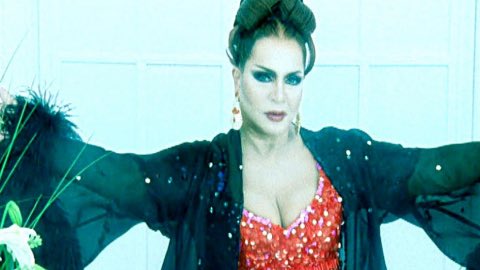 Javier Parra (@xavipargon) on Twitter photo De adolescente me quedaba fascinado cuando veía a Sara Montiel en la tele, convertida ya en personaje de la prensa rosa (e icono pop) que nunca dejó de ser una diva. No os perdáis ‘Súper Sara’ en <a href="/StreamMaxES/">Max España</a>, el mejor homenaje posible para “la mujer que hizo todo antes que tú”. De adolescente me quedaba fascinado cuando veía a Sara Montiel en la tele, convertida ya en personaje de la prensa rosa (e icono pop) que nunca dejó de ser una diva. No os perdáis ‘Súper Sara’ en <a href="/StreamMaxES/">Max España</a>, el mejor homenaje posible para “la mujer que hizo todo antes que tú”.