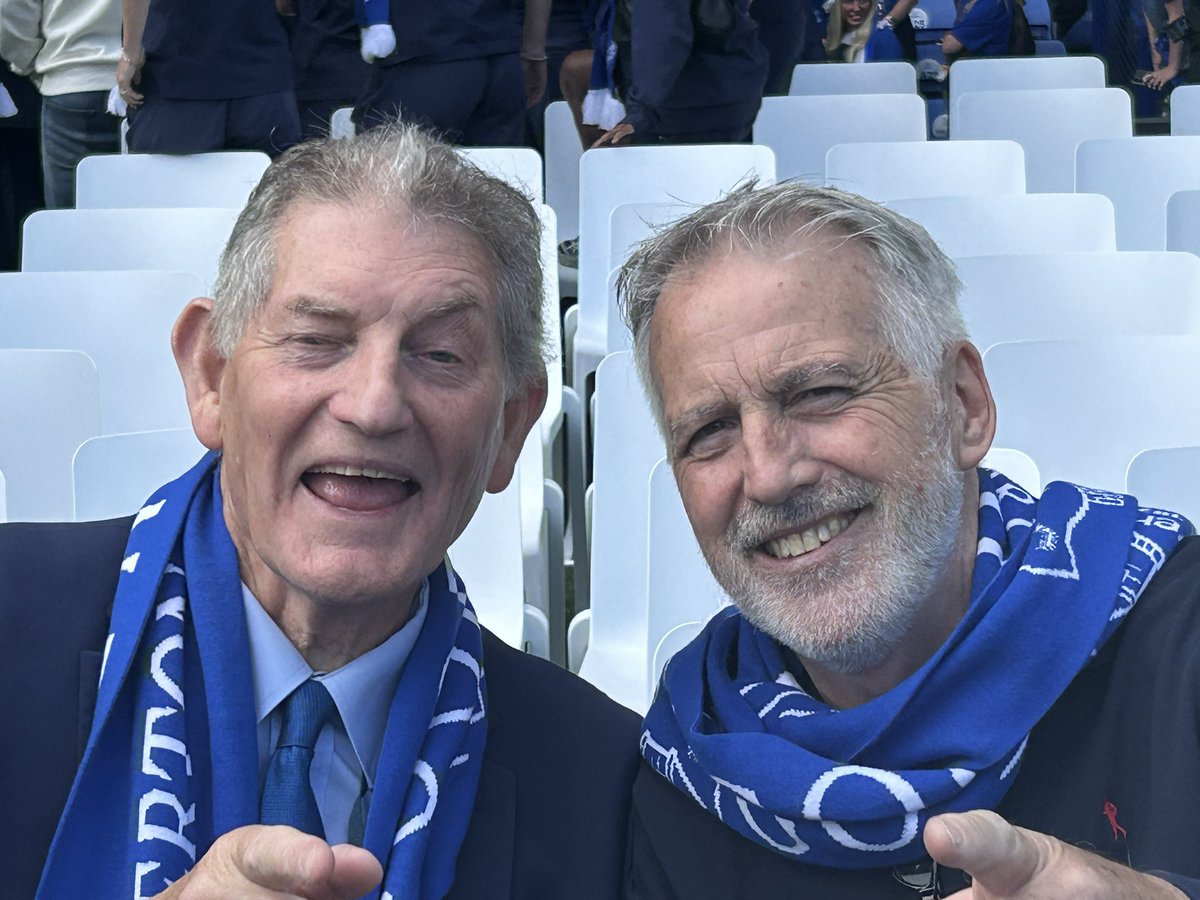 Bramley-Moore Dock made me giddy &amp; I was quickly bewitched. Now I feel slightly sheepish, like I’ve been caught snogging somebody else’s husband. It’s Goodison Park I love and trust … 

evertonia.com/submissions/...

The last dance at Goodison Park 👆🏻

#EFC #Everton #COYB #UTFT 💙