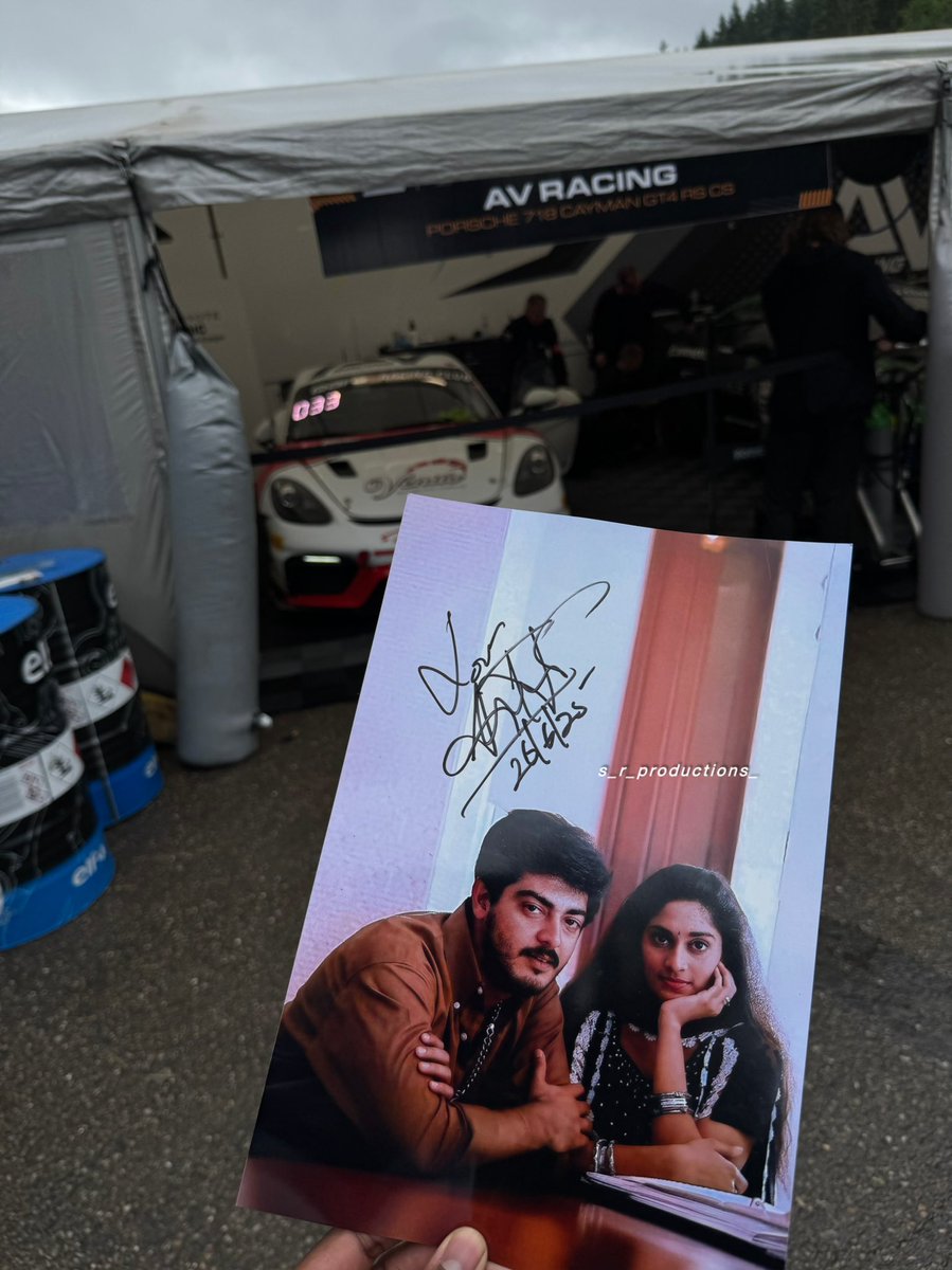 Insta_thala_bloods (@instathalablood) on Twitter photo #Ajith Sir just smiled and gave me a autograph on this pic. Best couple ❤️#ruthireswaran sir and #Ak who he is and laughing 😂😂
<a href="/AjithAzar25/">♠️ AjithAzar ♠️</a> <a href="/AK_team_online/">Ajithkumar_team_online</a> <a href="/AkTeamOnline/">AJITHKUMAR TEAM ONLINE</a> #Ajith Sir just smiled and gave me a autograph on this pic. Best couple ❤️#ruthireswaran sir and #Ak who he is and laughing 😂😂
<a href="/AjithAzar25/">♠️ AjithAzar ♠️</a> <a href="/AK_team_online/">Ajithkumar_team_online</a> <a href="/AkTeamOnline/">AJITHKUMAR TEAM ONLINE</a>
