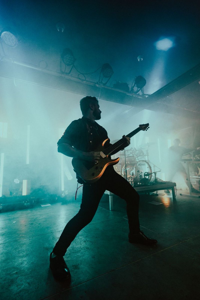 Thank you for having us Düsseldorf! 🖤 Love to our boys in <a href="/theoklahomakido/">𝐓𝐇𝐄 𝐎𝐊𝐋𝐀𝐇𝐎𝐌𝐀 𝐊𝐈𝐃</a> 🖤

📸 <a href="/pearlxcook/">pearly</a>