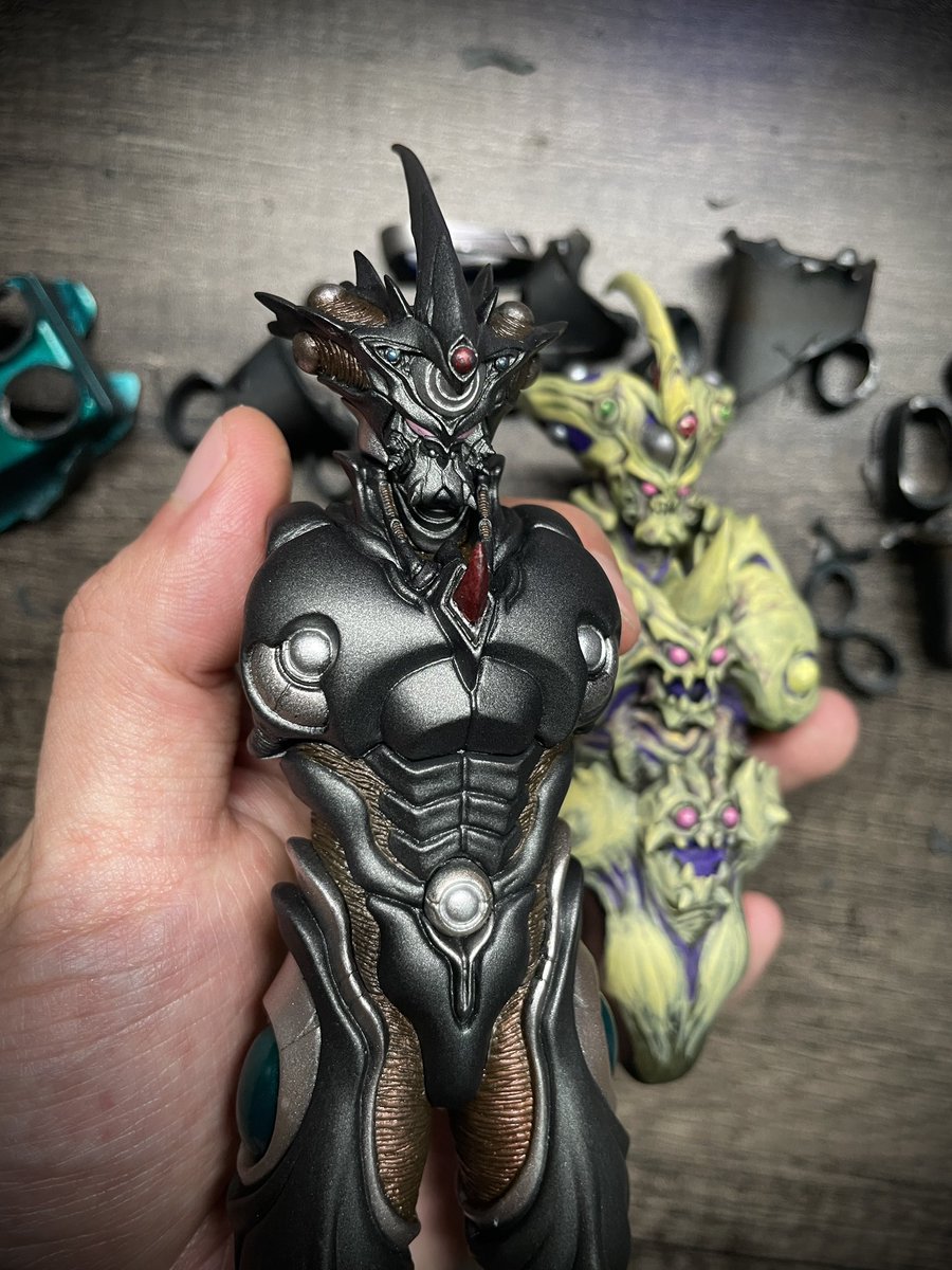 cryingbag's tweet image. GIGANTIC DARK.Assembly in progress.
#強殖装甲ガイバー