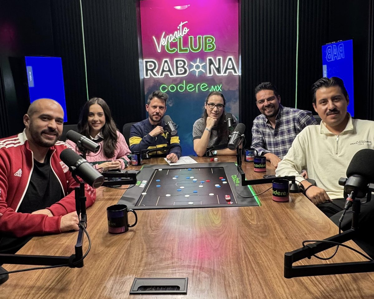 Apuntes de Rabona (@apuntesrabona) on Twitter photo La mala: Hoy no hay #VeranitoClubRabona ☹️
La buena: Puedes ir a ver el gran episodio de anoche con nuestra invitada especial, <a href="/NataliaBrizC/">Natalia Briz</a> 😎
👀Acá te dejamos el programa completo: youtube.com/live/HUJpHxFv6…
🎙️: <a href="/PepedelBosque/">Pepe Del Bosque</a> <a href="/MajolaB/">Majo González</a> <a href="/Ricardo_LoSi/">Ricardo López Si</a> <a href="/EduardoZurita7/">Eduardo Zurita</a> <a href="/Leo_Waldman/">Leo Waldman</a> La mala: Hoy no hay #VeranitoClubRabona ☹️
La buena: Puedes ir a ver el gran episodio de anoche con nuestra invitada especial, <a href="/NataliaBrizC/">Natalia Briz</a> 😎
👀Acá te dejamos el programa completo: youtube.com/live/HUJpHxFv6…
🎙️: <a href="/PepedelBosque/">Pepe Del Bosque</a> <a href="/MajolaB/">Majo González</a> <a href="/Ricardo_LoSi/">Ricardo López Si</a> <a href="/EduardoZurita7/">Eduardo Zurita</a> <a href="/Leo_Waldman/">Leo Waldman</a>
