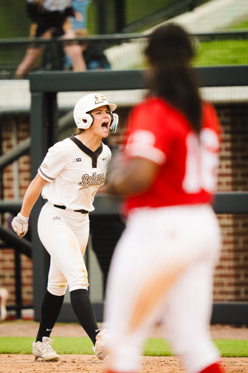 PurdueSoftball's tweet image. Happy birthday to our 2️⃣8️⃣
#BoilerUp🚂 x @jordyn_lorynn