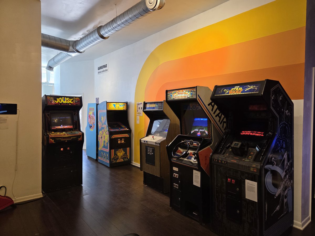 chigamespace's tweet image. Final week to experience the grandeur of Shadow of the Colossus at Chicago Gamespace!
chicagogamespace.com/exhibitions/sh…
Get a ticket or walk on in - as long as you're here! We've got plenty of awesome games to keep you company.