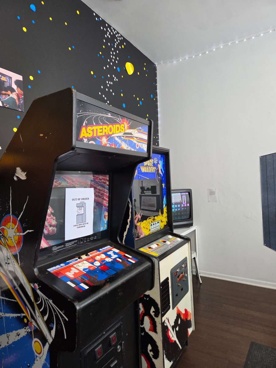 chigamespace's tweet image. Final week to experience the grandeur of Shadow of the Colossus at Chicago Gamespace!
chicagogamespace.com/exhibitions/sh…
Get a ticket or walk on in - as long as you're here! We've got plenty of awesome games to keep you company.