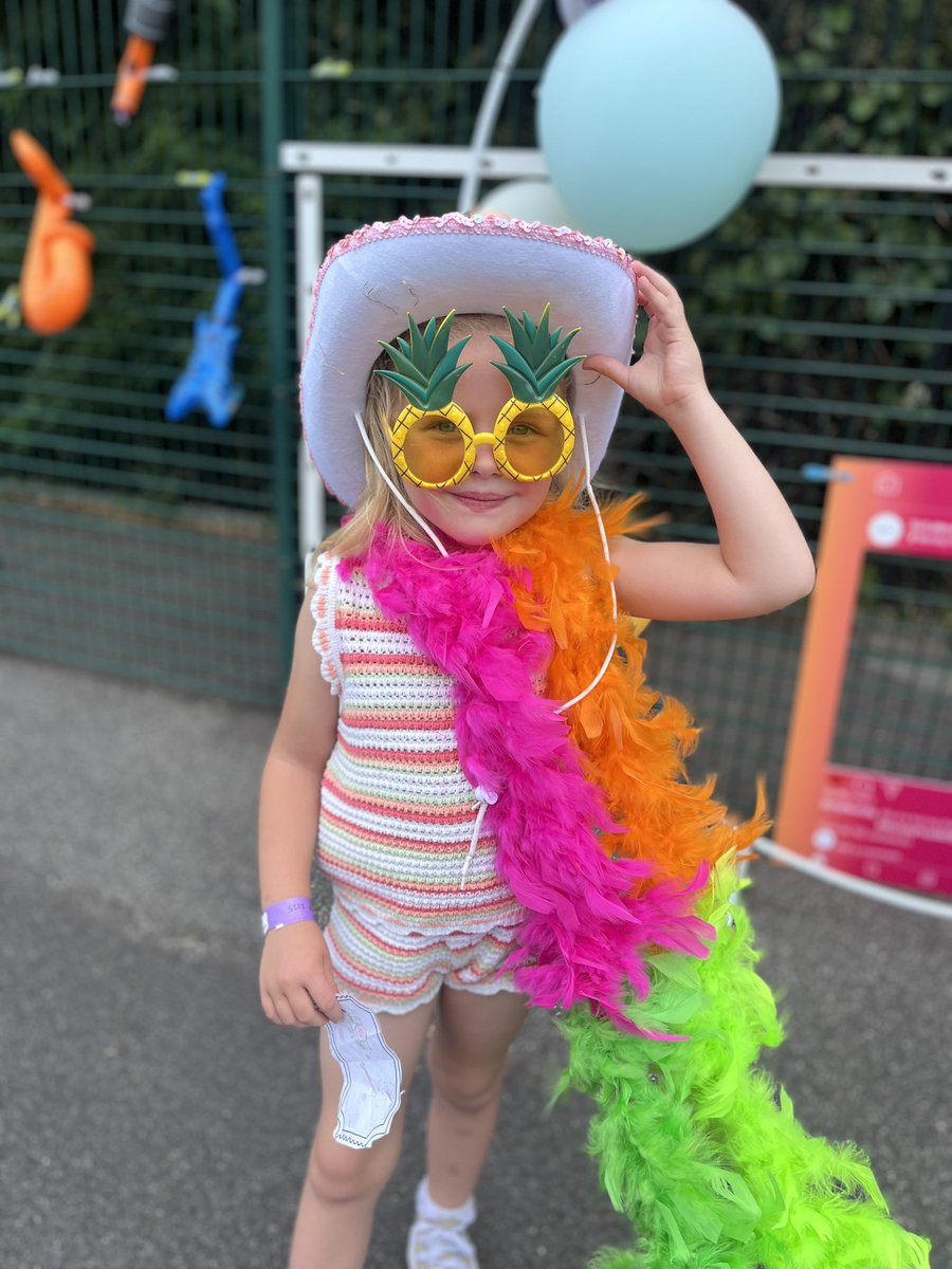 We’ve had the best afternoon celebrating Weelsby Fest 2025. 🌟🎶