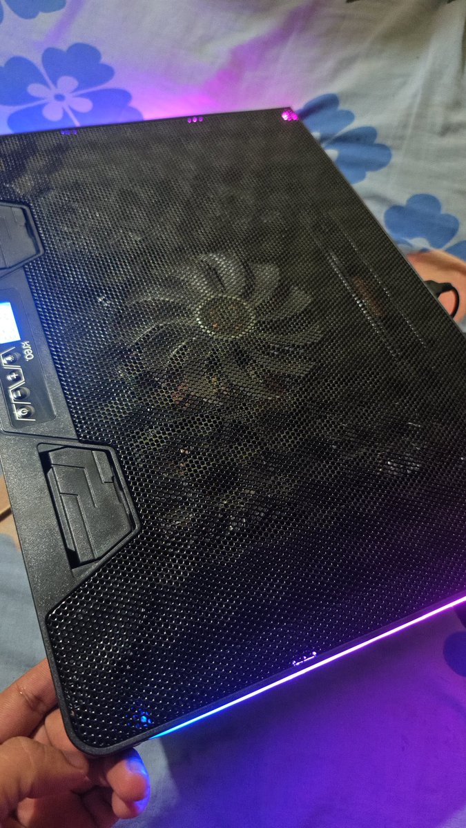 itz_siraz_'s tweet image. Hi @zeptocares @ZeptoNow

My order ID is MMTRIMPAJ54553. I ordered a cooling pad, but the fan is not working at all. Please help me with a replacement or refund. This is very disappointing.

Kindly resolve this issue as soon as possible.