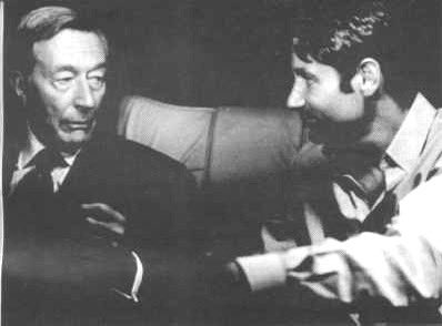 hearteyes4david's tweet photo. #FlashbackFriday to some #BTS shots of #DavidDuchovny with #RobBowman filimg #FighttheFuture. #Hearteyes #XFiles #Mulder https://t.co/WOVEGlAD1W
