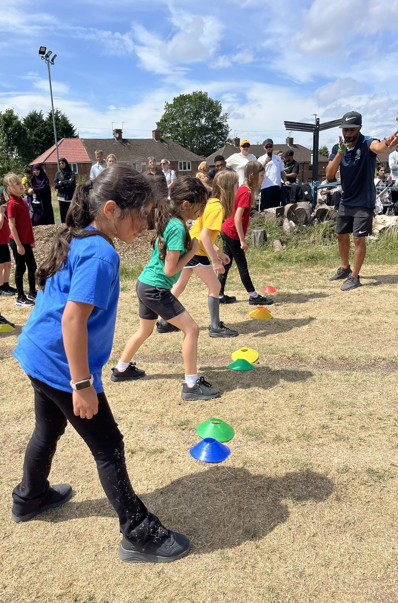 Samantha Hudson tweet media