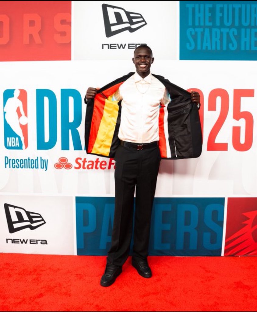 UgaEmbaWashDC's tweet image. 🇺🇬🏀 Congratulations to our very own Ugandan stars on joining the NBA! Your hard work, talent, and determination have made Uganda proud. Keep flying the Uganda flag high and inspiring the next generation of Ugandan athletes! @khaman_maluach @___kingart @NBA_Africa
@UgandaMFA