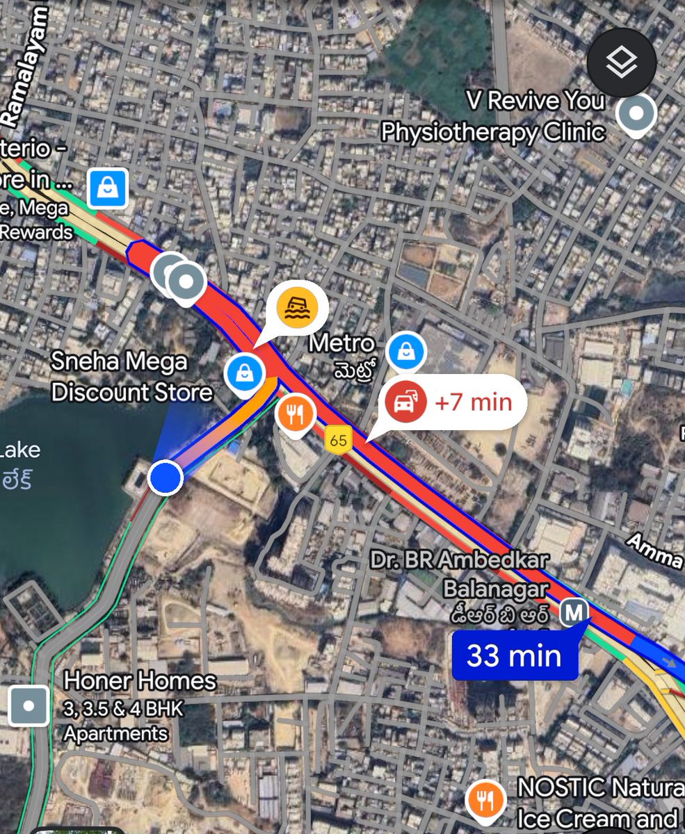 pankaj95k's tweet photo. @CYBTRAFFIC @HYDTP if you are done filling your pockets with challans, can you manage this at IDL lake balanagar https://t.co/nCItYsg4NP