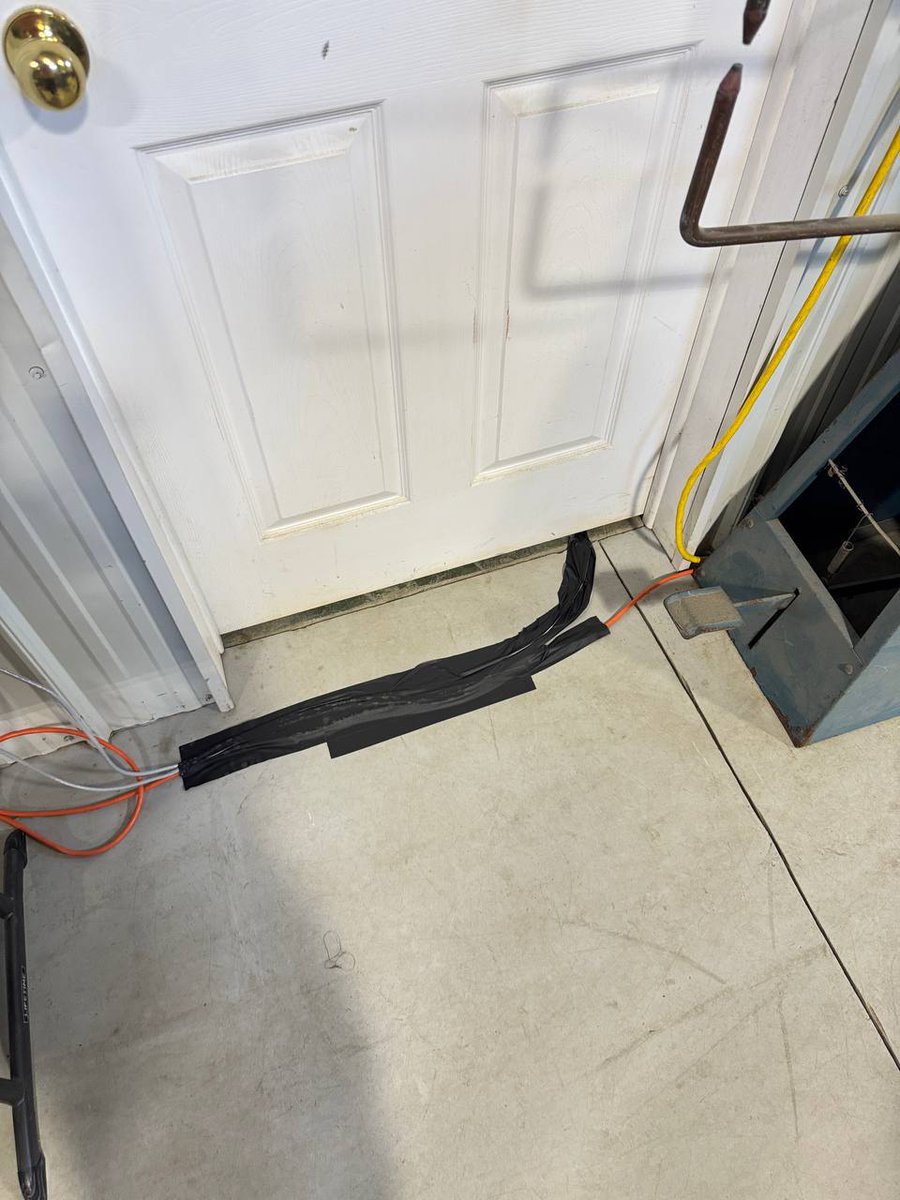 PurkTech's tweet image. Workstation and server setup stage 1 of 2 complete at Erwood Air! We're preparing the client in advance with the user accounts and data so it's a seamless switchover when we go back to do the rest of the networking.