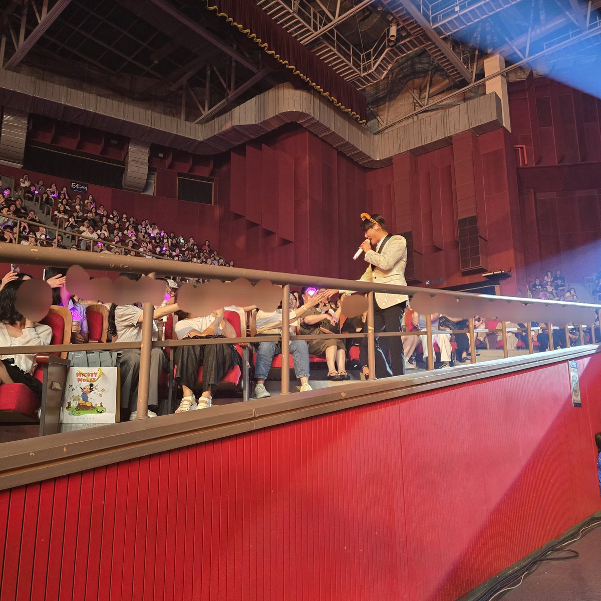 넘 행복해따! 하.. 계타신 분들 넘나 부럽~~ 내 자리엔 꼭이오 태화님이 오심ㅋㅋㅋㅋ

#팜트리 #갈라콘 #팜트리아일랜드 #김준수  #XIA