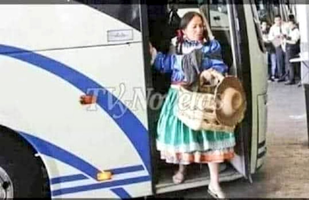 sauce_abuela's tweet photo. #Pride2025 #CDMX #SquidGame #LGTBQ #gay #marcha #Tamboy #chuscas #churpias #pluma #nadaqueverienta #crusing #junio

🏳️‍🌈 Los Gays de provincia llegando a CDMX para el día del pride... https://t.co/Y5nE8YPu7m