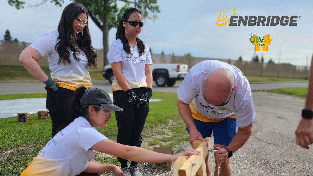 hullcalgary's tweet photo. This week @Enbridge visited us for a Group Involved Volunteering (GIV) Day! They assembled picnic tables and installed a new garden bed. 

Projects like this are more than what you see. It's seeing the true impact of volunteering. Thanks for your continued support, Enbridge! https://t.co/WNczxDJekn