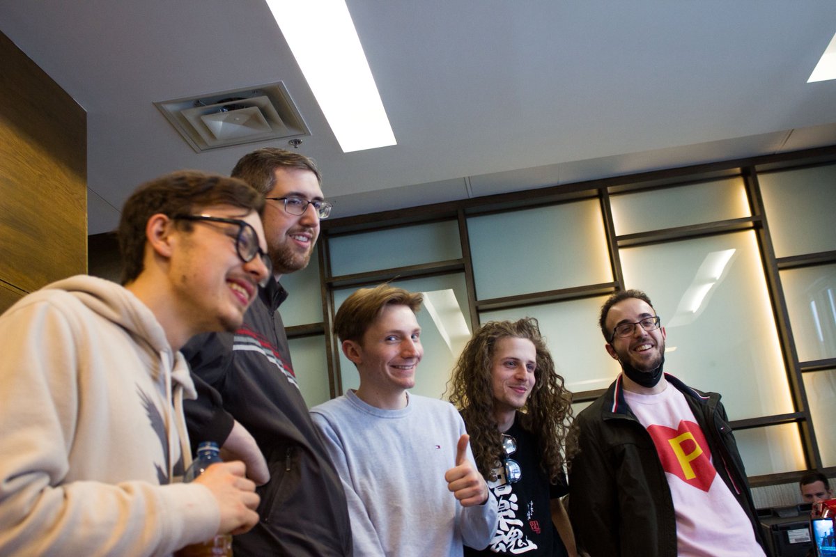 28 🥳👴🏻

this past year was amazing 🥺