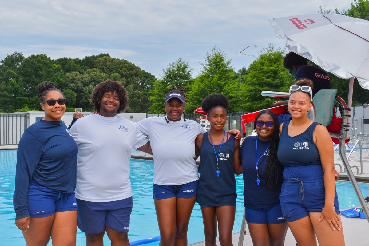 ATLParksandRec's tweet image. Yesterday, the Atlanta Water Safety Coalition hosted the World’s Largest Swim Lesson at Thomasville Pool. This marked Atlanta’s 3rd year participating in the global event to prevent childhood drowning.
Kids learned essential swim skills while having fun! 💦