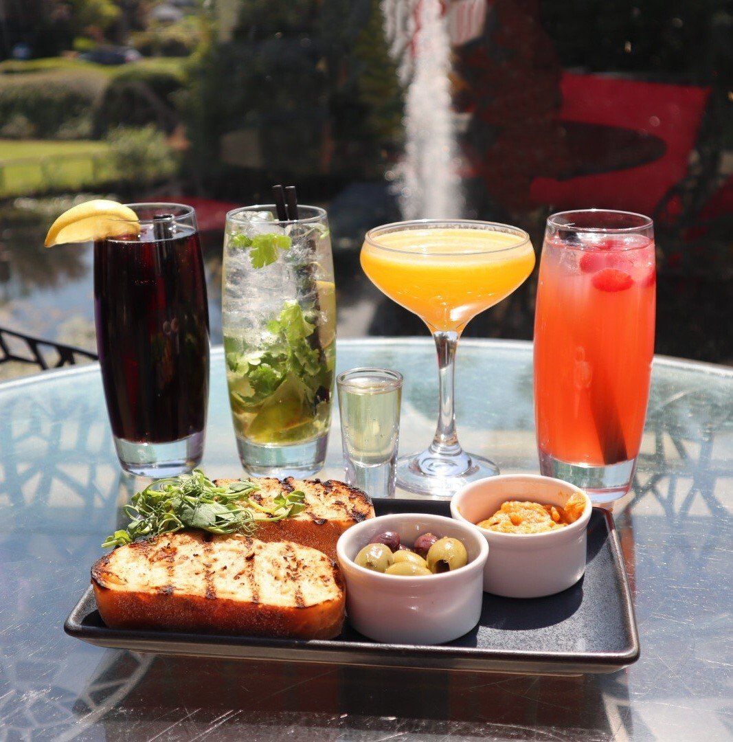 Sunshine, Cocktails, Bar Bites – Meet you on the Terrace? 

Why you’ll love it here:
🍹 Cocktails served daily
🌅 Lake views 
🌟 The perfect weekend wind-down destination

No booking needed! 

#TheCocktailCollection #CrownePlazaSolihll #CPSolihull #VisitSolihull #Solihull