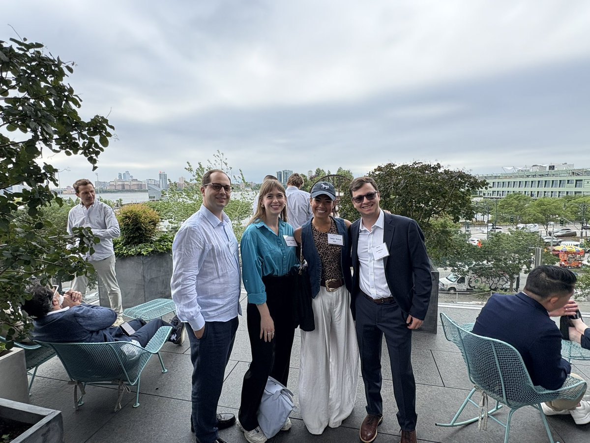 AnalysFalchuk's tweet image. Takeaways from yesterday’s @krakenfx event.
Honestly, it felt like a full-on masterclass 🤓🤓🤓🤓
Here we go:
•How do we bridge TradFi and digital asset infrastructure?
•Should there be a full conference on trust alone?
•U.S. insurance is state-regulated, unclear how…