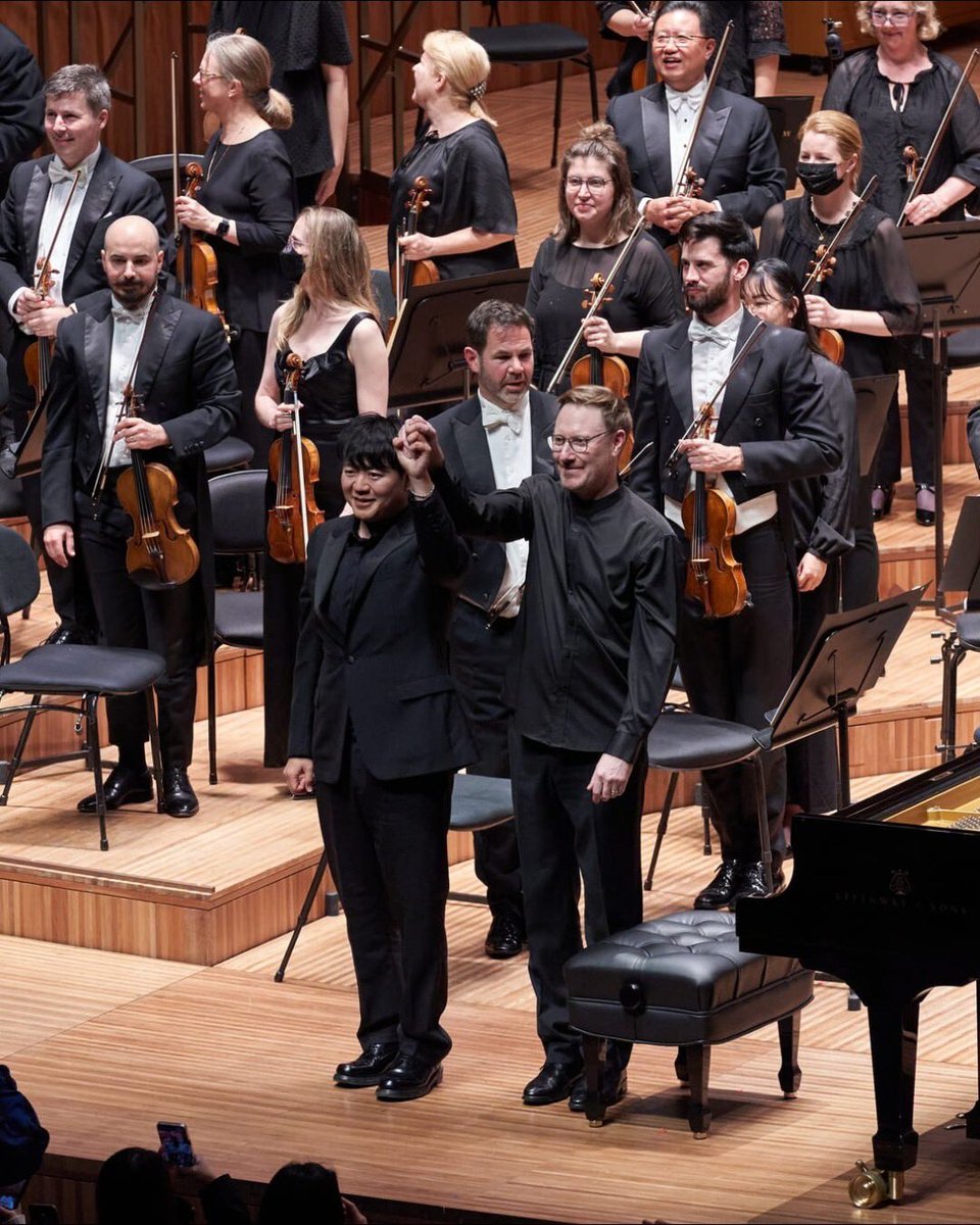 lang_lang's tweet image. Thank you to the wonderful Sydney Symphony Orchestra and the brilliant Benjamin Northey for such an incredible evening of music last week. A true joy to share the stage with you all!
📸 10thletterau