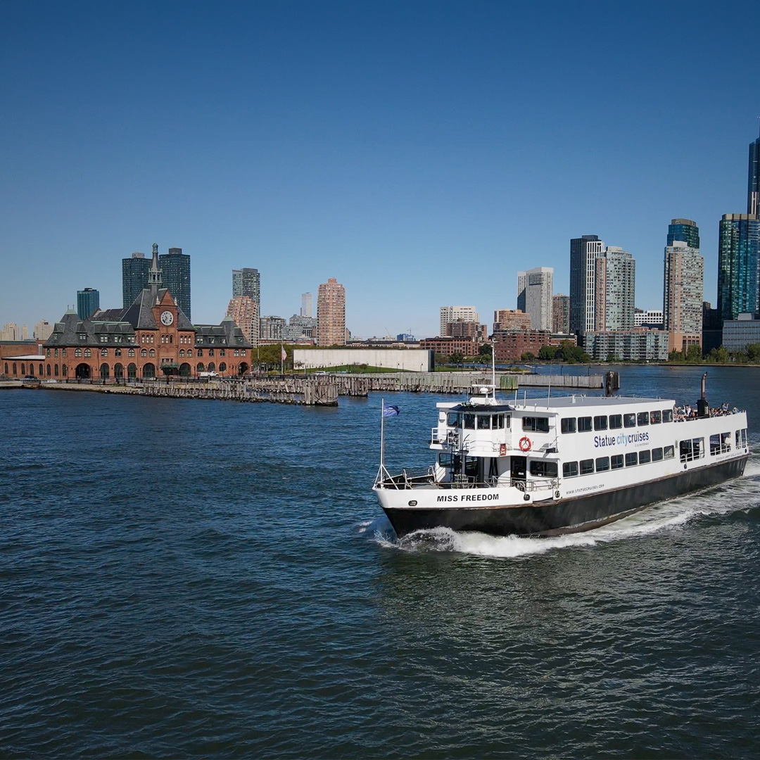 Want to avoid the rush of New York City? Depart from New Jersey through the historic Central Railroad of New Jersey at Liberty State Park. For more information, visit: bit.ly/3yRKb8U